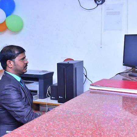 Hotel Mid East Haridaspur Exterior foto
